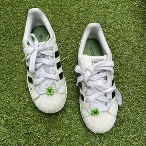 Adidas JQ8749 Superstar II x Minecraft Shoes Kids Size 4.5